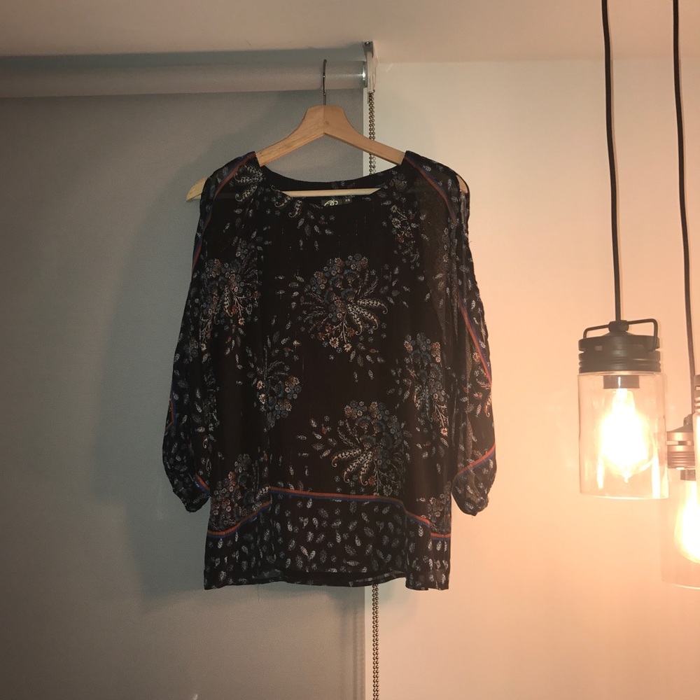 Anthropologie open sleeve top by One September